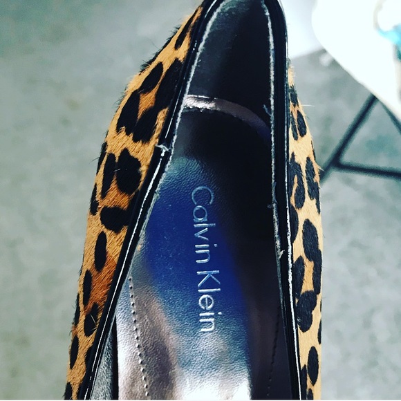 Like-New Calvin Klein Leopard Print Pumps - Picture 4 of 7